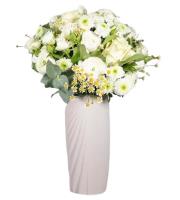 crystal-clear-bouquet-white-flowers