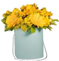 golden-sunshine-bouquet-yellow-flowers