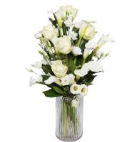 white-whisper-bouquet