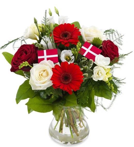 danish-pride-bouquet