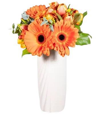 vibrant-orange-flowers-bouquet